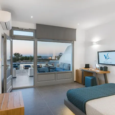 Volcanic Arc Hotel 3*