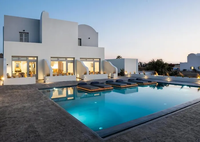 Volcanic Arc Hotel 3*