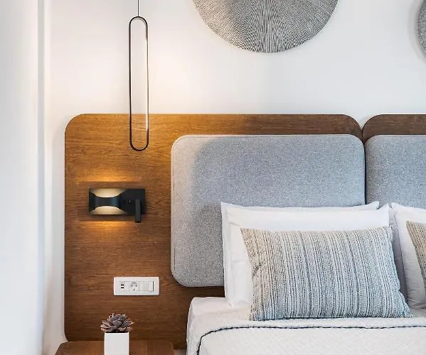 Volcanic Arc 3* Oia (Santorini)