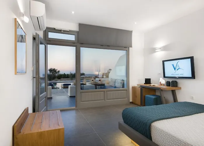 Volcanic Arc Otel Oia