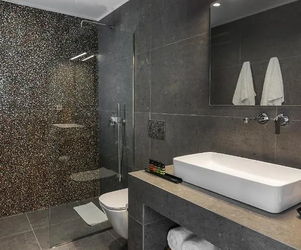 Volcanic Arc Otel 3*