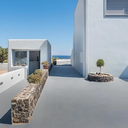 Volcanic Arc Hotel 3*